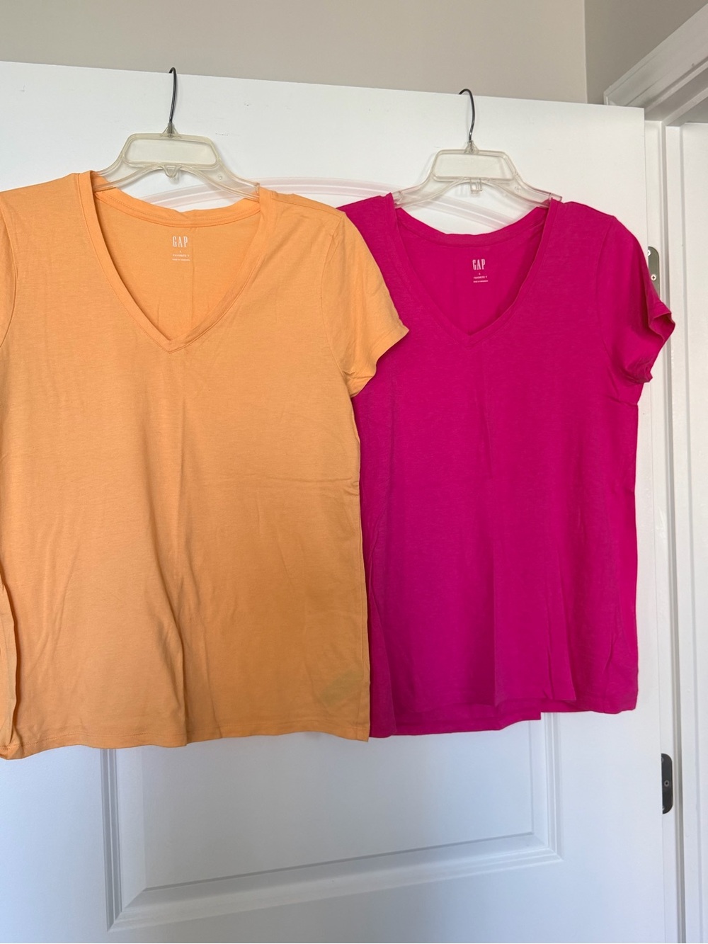 Bundle - 2 for $15 GAP Women's Short Sleeve V-Neck Favorite Tee in Peach and Fuc